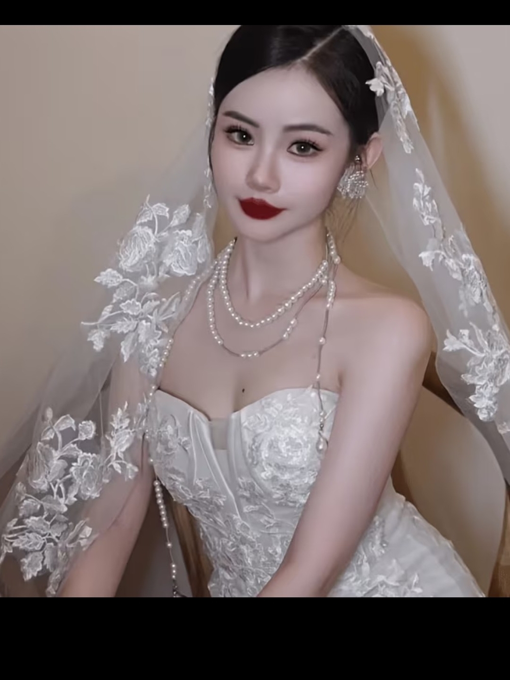 Elegant White Lace Bridal Veil with Floral Appliqué 118 Inches